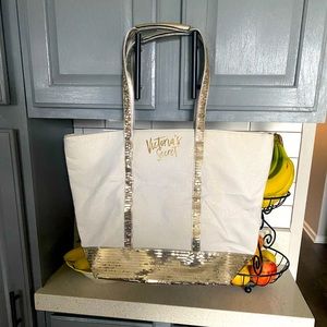 Victoria’s secret tote bag